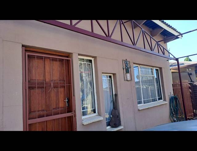 5 BEDROOM HOUSE FOR SALE IN VANDERBIJLPARK SW 1